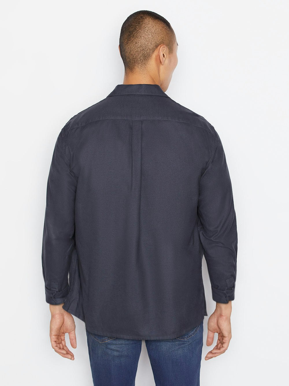 shirt back view alt:fit2
